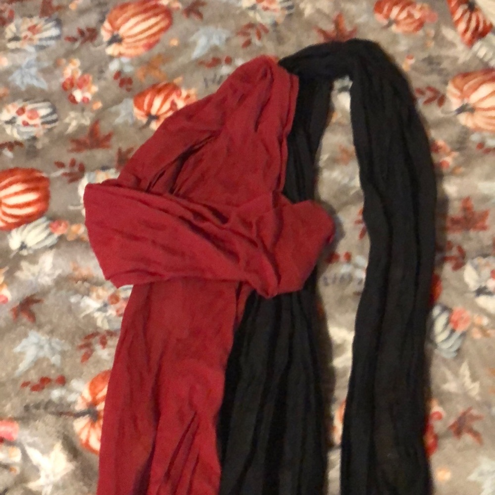 Scarfs - Picture 2 of 2